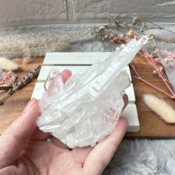 Gorgeous Faden Quartz Specimen - Picture 1 of 7